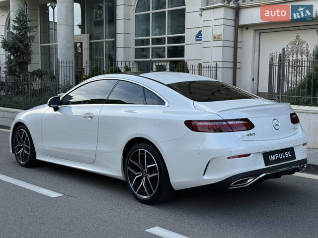 Белый Мерседес Е-Класс, объемом двигателя 3 л и пробегом 21 тыс. км за 74500 $, фото 14 на Automoto.ua