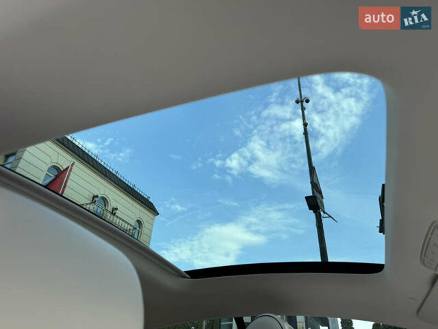 Белый Мерседес Е-Класс, объемом двигателя 3 л и пробегом 21 тыс. км за 74500 $, фото 57 на Automoto.ua