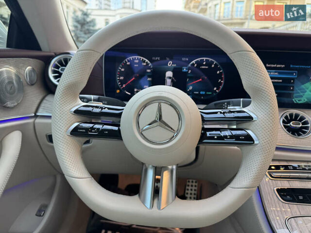 Белый Мерседес Е-Класс, объемом двигателя 3 л и пробегом 21 тыс. км за 74500 $, фото 38 на Automoto.ua