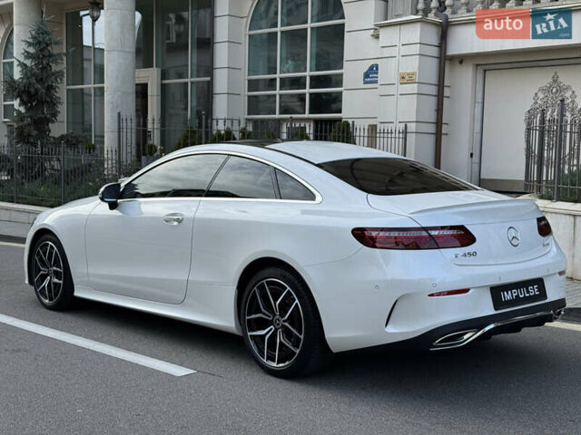 Белый Мерседес Е-Класс, объемом двигателя 3 л и пробегом 21 тыс. км за 74500 $, фото 9 на Automoto.ua