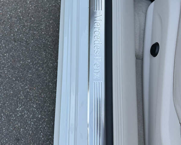 Белый Мерседес Е-Класс, объемом двигателя 3 л и пробегом 21 тыс. км за 74500 $, фото 58 на Automoto.ua