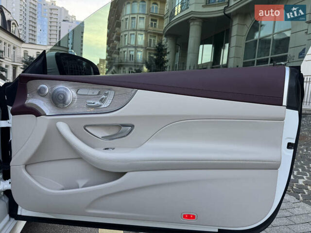 Белый Мерседес Е-Класс, объемом двигателя 3 л и пробегом 21 тыс. км за 74500 $, фото 39 на Automoto.ua
