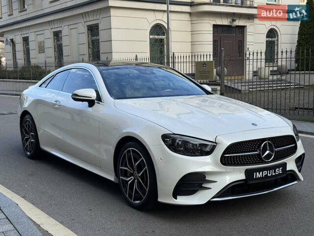 Белый Мерседес Е-Класс, объемом двигателя 3 л и пробегом 21 тыс. км за 74500 $, фото 17 на Automoto.ua