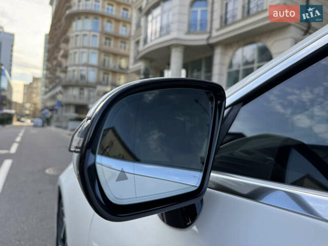 Белый Мерседес Е-Класс, объемом двигателя 3 л и пробегом 21 тыс. км за 74500 $, фото 18 на Automoto.ua