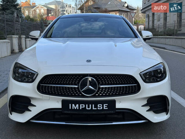 Белый Мерседес Е-Класс, объемом двигателя 3 л и пробегом 21 тыс. км за 74500 $, фото 6 на Automoto.ua