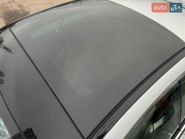 Білий Мерседес Е-Клас, об'ємом двигуна 3 л та пробігом 74 тис. км за 59999 $, фото 12 на Automoto.ua