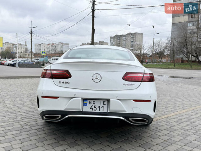 Белый Мерседес Е-Класс, объемом двигателя 3 л и пробегом 72 тыс. км за 61500 $, фото 3 на Automoto.ua