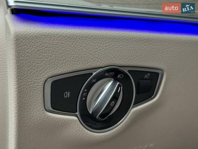 Білий Мерседес Е-Клас, об'ємом двигуна 3 л та пробігом 74 тис. км за 59999 $, фото 17 на Automoto.ua