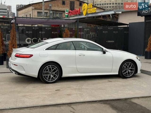 Білий Мерседес Е-Клас, об'ємом двигуна 3 л та пробігом 74 тис. км за 59999 $, фото 6 на Automoto.ua