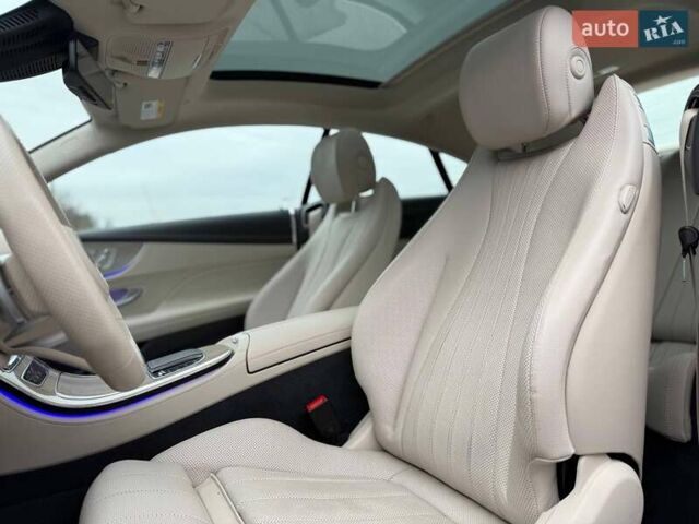 Білий Мерседес Е-Клас, об'ємом двигуна 3 л та пробігом 74 тис. км за 59999 $, фото 25 на Automoto.ua