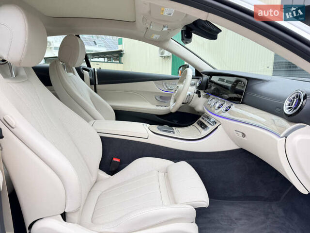 Белый Мерседес Е-Класс, объемом двигателя 3 л и пробегом 72 тыс. км за 61500 $, фото 13 на Automoto.ua