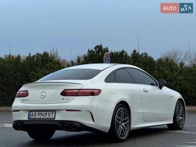 Белый Мерседес Е-Класс, объемом двигателя 3 л и пробегом 68 тыс. км за 73900 $, фото 6 на Automoto.ua