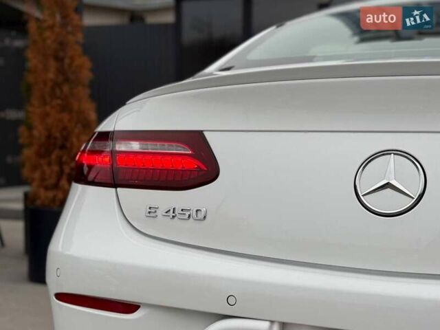 Білий Мерседес Е-Клас, об'ємом двигуна 3 л та пробігом 74 тис. км за 59999 $, фото 8 на Automoto.ua