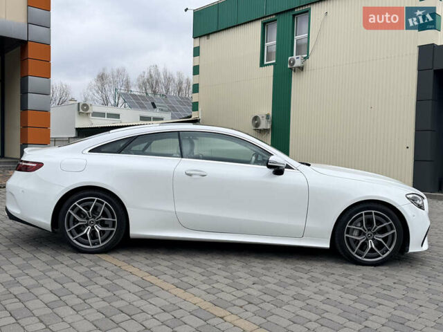 Белый Мерседес Е-Класс, объемом двигателя 3 л и пробегом 72 тыс. км за 61500 $, фото 19 на Automoto.ua