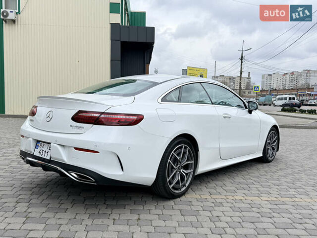 Белый Мерседес Е-Класс, объемом двигателя 3 л и пробегом 72 тыс. км за 61500 $, фото 18 на Automoto.ua