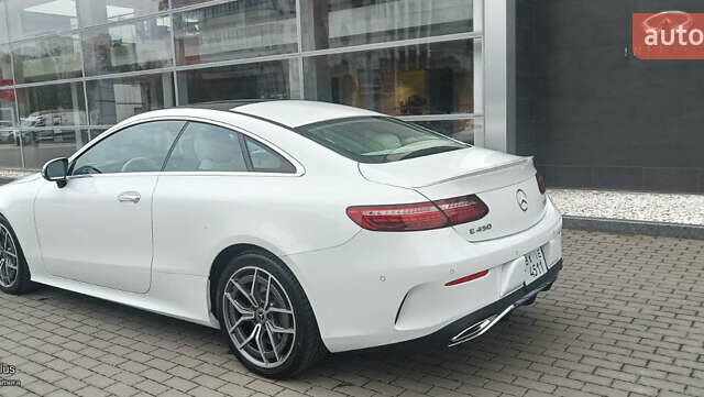 Білий Мерседес Е-Клас, об'ємом двигуна 3 л та пробігом 72 тис. км за 63000 $, фото 3 на Automoto.ua