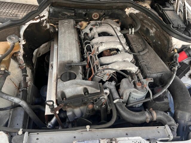 Мерседес Е-Клас 1985 у Броварах на Automoto.ua Білий Мерседес Е-Клас, об'ємом двигуна 3 л та пробігом 30 тис. км за 1700 $, фото 6 на Automoto.ua