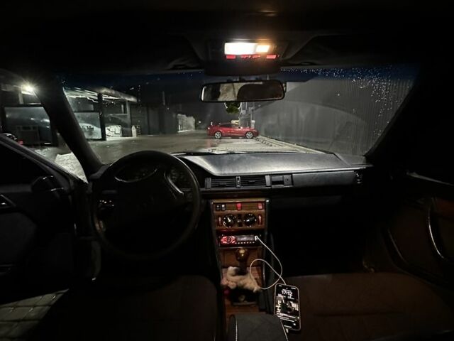 Білий Мерседес Е-Клас, об'ємом двигуна 2.3 л та пробігом 610 тис. км за 2000 $, фото 7 на Automoto.ua