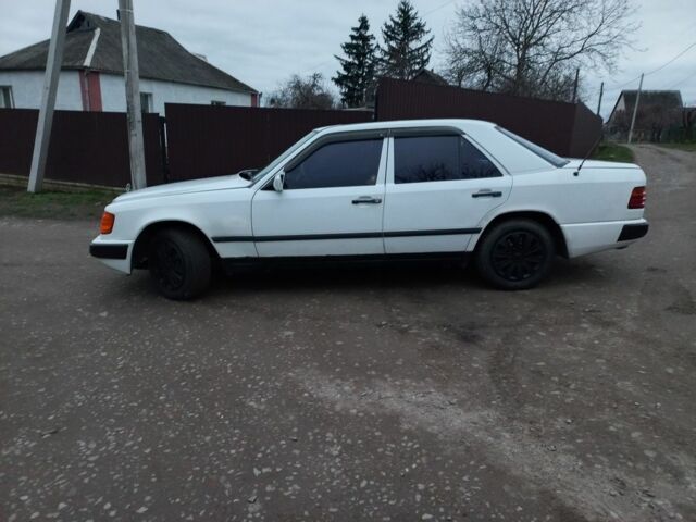 Білий Мерседес Е-Клас, об'ємом двигуна 2.6 л та пробігом 1 тис. км за 2300 $, фото 19 на Automoto.ua