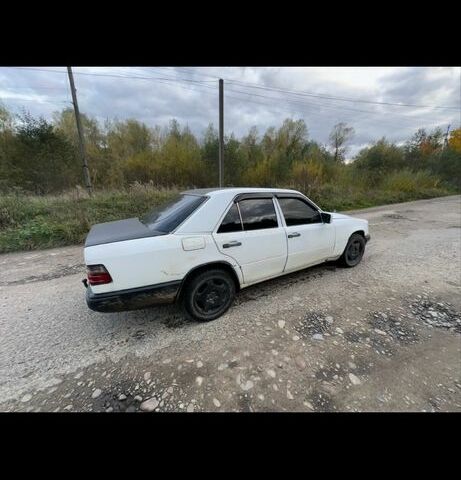 Білий Мерседес Е-Клас, об'ємом двигуна 2.4 л та пробігом 500 тис. км за 1000 $, фото 8 на Automoto.ua