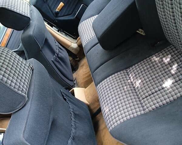 Белый Мерседес Е-Класс, объемом двигателя 2.6 л и пробегом 430 тыс. км за 1450 $, фото 12 на Automoto.ua