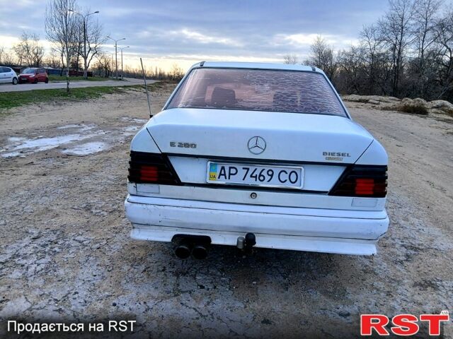 Білий Мерседес Е-Клас, об'ємом двигуна 2 л та пробігом 0 тис. км за 1500 $, фото 5 на Automoto.ua