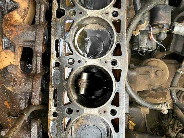 Білий Мерседес Е-Клас, об'ємом двигуна 2 л та пробігом 100 тис. км за 600 $, фото 4 на Automoto.ua