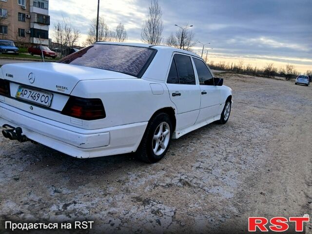 Білий Мерседес Е-Клас, об'ємом двигуна 2 л та пробігом 0 тис. км за 1500 $, фото 4 на Automoto.ua