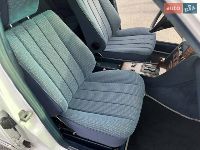 Білий Мерседес Е-Клас, об'ємом двигуна 2.6 л та пробігом 476 тис. км за 5300 $, фото 14 на Automoto.ua