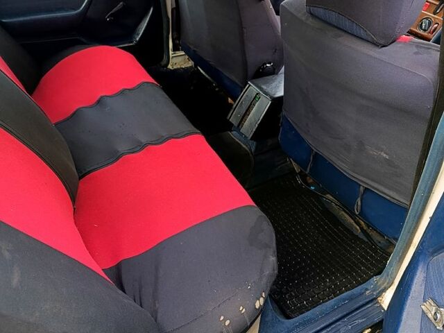 Белый Мерседес Е-Класс, объемом двигателя 2 л и пробегом 250 тыс. км за 1850 $, фото 6 на Automoto.ua