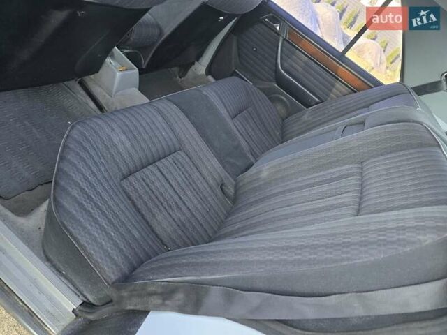 Білий Мерседес Е-Клас, об'ємом двигуна 2 л та пробігом 171 тис. км за 2500 $, фото 1 на Automoto.ua