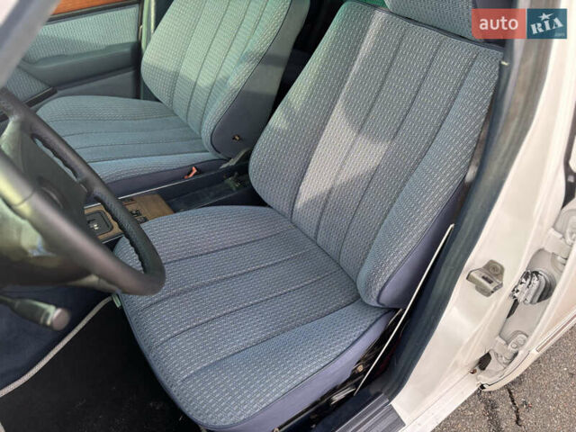 Білий Мерседес Е-Клас, об'ємом двигуна 2.6 л та пробігом 476 тис. км за 5300 $, фото 7 на Automoto.ua