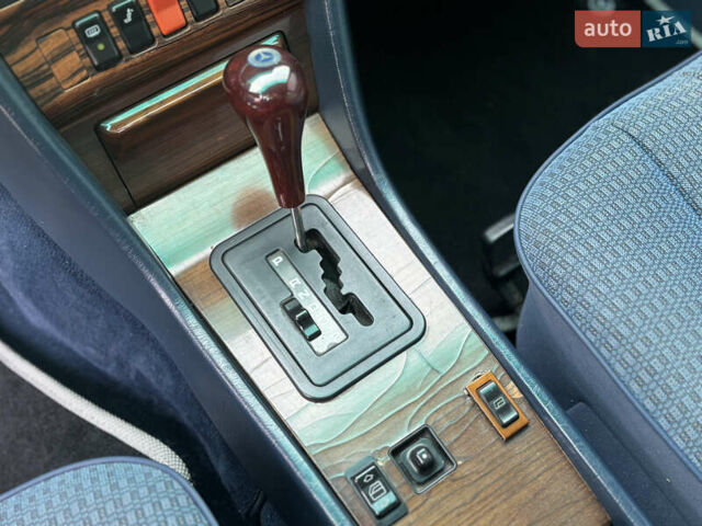 Белый Мерседес Е-Класс, объемом двигателя 2.6 л и пробегом 476 тыс. км за 5700 $, фото 11 на Automoto.ua