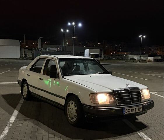 Белый Мерседес Е-Класс, объемом двигателя 2 л и пробегом 495 тыс. км за 1999 $, фото 1 на Automoto.ua