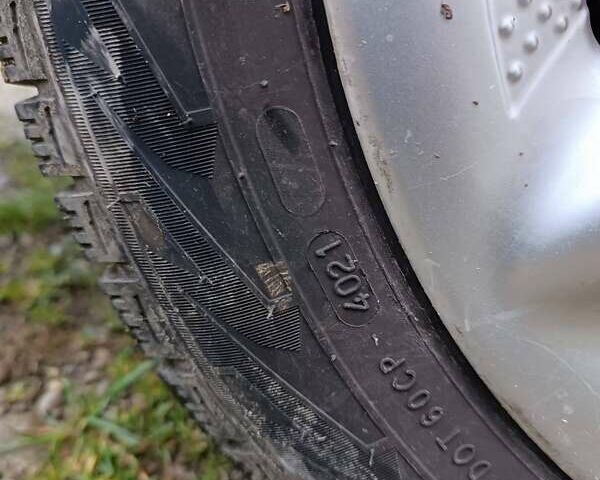 Белый Мерседес Е-Класс, объемом двигателя 2 л и пробегом 200 тыс. км за 4700 $, фото 12 на Automoto.ua