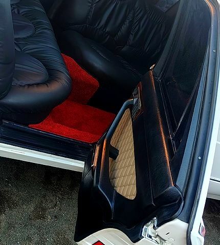 Белый Мерседес Е-Класс, объемом двигателя 3 л и пробегом 0 тыс. км за 15000 $, фото 5 на Automoto.ua