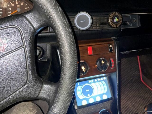 Белый Мерседес Е-Класс, объемом двигателя 3 л и пробегом 530 тыс. км за 1500 $, фото 7 на Automoto.ua