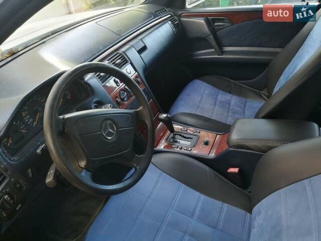 Білий Мерседес Е-Клас, об'ємом двигуна 2.3 л та пробігом 252 тис. км за 7500 $, фото 2 на Automoto.ua