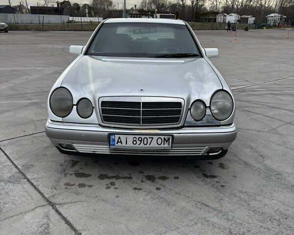 Білий Мерседес Е-Клас, об'ємом двигуна 2.16 л та пробігом 470 тис. км за 3000 $, фото 13 на Automoto.ua
