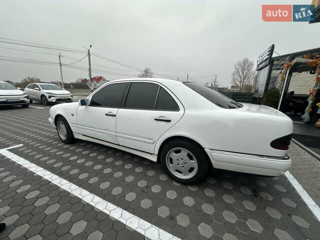 Білий Мерседес Е-Клас, об'ємом двигуна 2.8 л та пробігом 487 тис. км за 5900 $, фото 1 на Automoto.ua