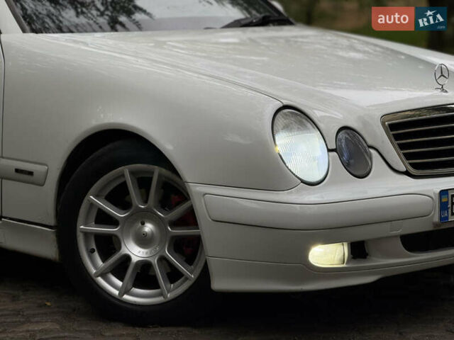 Белый Мерседес Е-Класс, объемом двигателя 3.22 л и пробегом 338 тыс. км за 4300 $, фото 14 на Automoto.ua