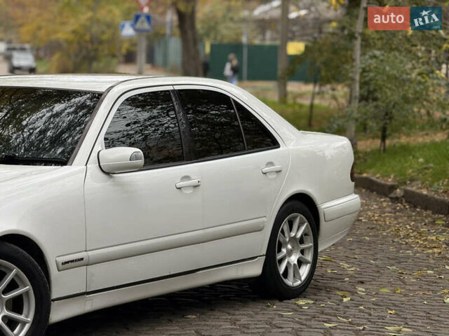 Белый Мерседес Е-Класс, объемом двигателя 3.22 л и пробегом 338 тыс. км за 4300 $, фото 34 на Automoto.ua