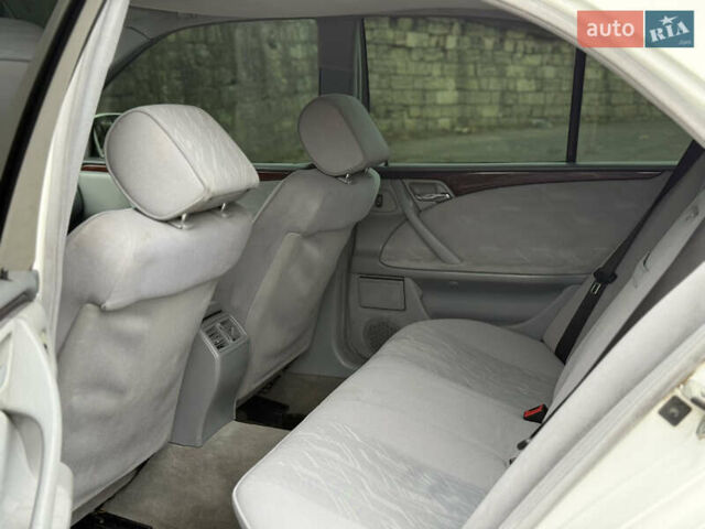 Белый Мерседес Е-Класс, объемом двигателя 3.22 л и пробегом 338 тыс. км за 4300 $, фото 15 на Automoto.ua