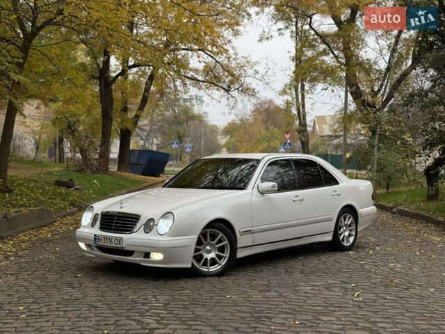 Белый Мерседес Е-Класс, объемом двигателя 3.22 л и пробегом 338 тыс. км за 4300 $, фото 25 на Automoto.ua