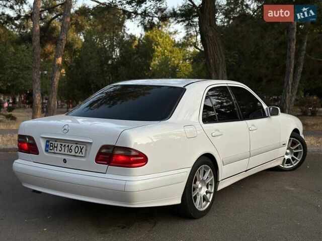 Мерседес Е-Класс 2000 в Николаеве на Automoto.ua Белый Мерседес Е-Класс, объемом двигателя 3.2 л и пробегом 336 тыс. км за 4800 $, фото 10 на Automoto.ua
