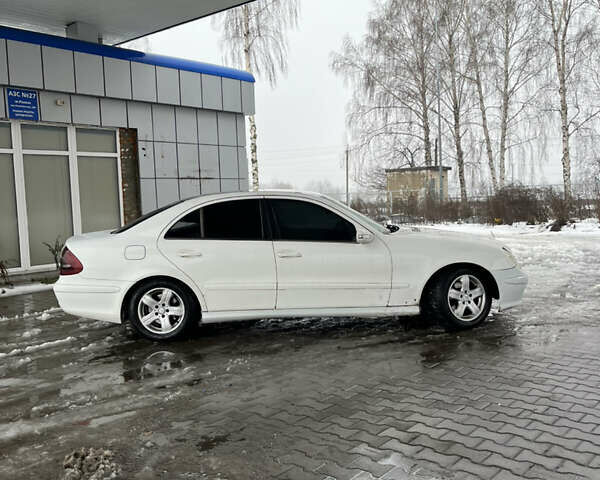 Белый Мерседес Е-Класс, объемом двигателя 2.15 л и пробегом 390 тыс. км за 4500 $, фото 7 на Automoto.ua