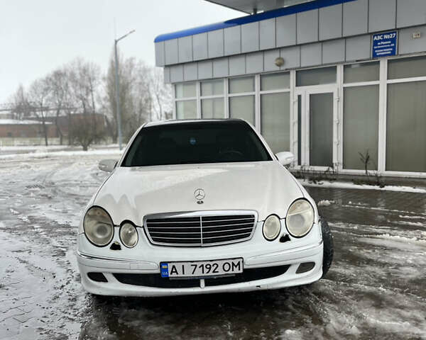 Белый Мерседес Е-Класс, объемом двигателя 2.15 л и пробегом 390 тыс. км за 4500 $, фото 1 на Automoto.ua