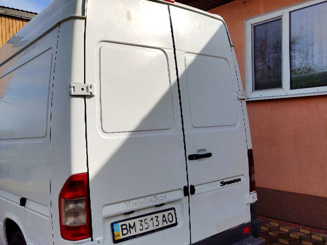 Белый Мерседес Е-Класс, объемом двигателя 2.1 л и пробегом 488 тыс. км за 9200 $, фото 4 на Automoto.ua