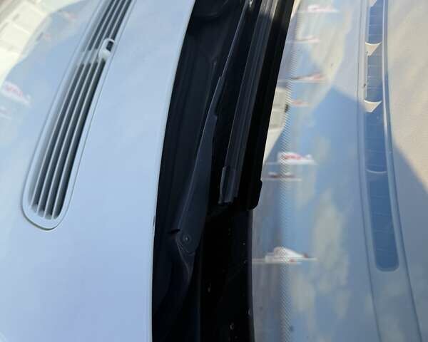 Білий Мерседес Е-Клас, об'ємом двигуна 5.5 л та пробігом 173 тис. км за 15000 $, фото 76 на Automoto.ua