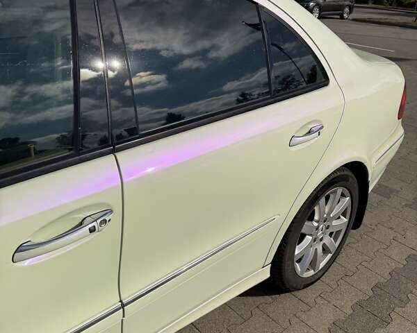 Білий Мерседес Е-Клас, об'ємом двигуна 5.5 л та пробігом 173 тис. км за 15000 $, фото 11 на Automoto.ua